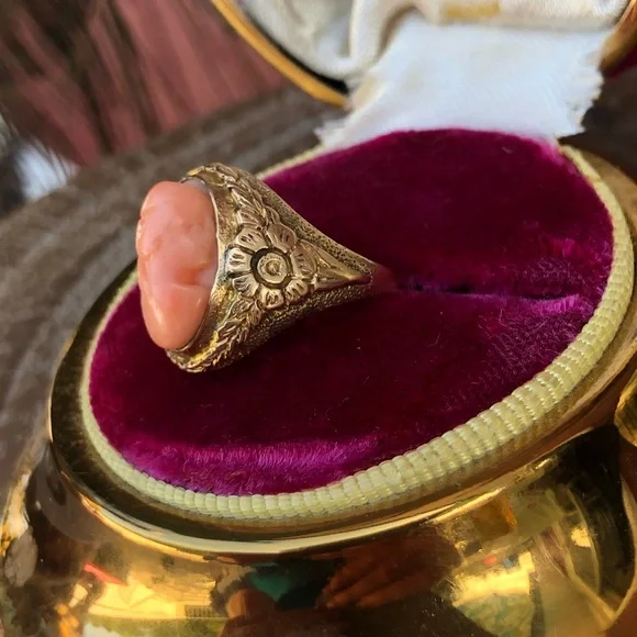 Antique Victorian 1800s 14k solid gold Coral cameo ring carved flowers etched - Picture 6 of 10